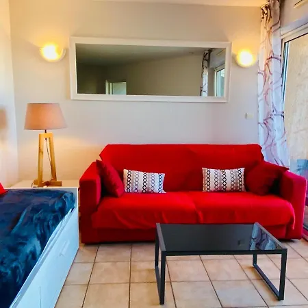 Superbe T2 Bord De Belle Au Port Piscine & Parking * Argeles-sur-Mer